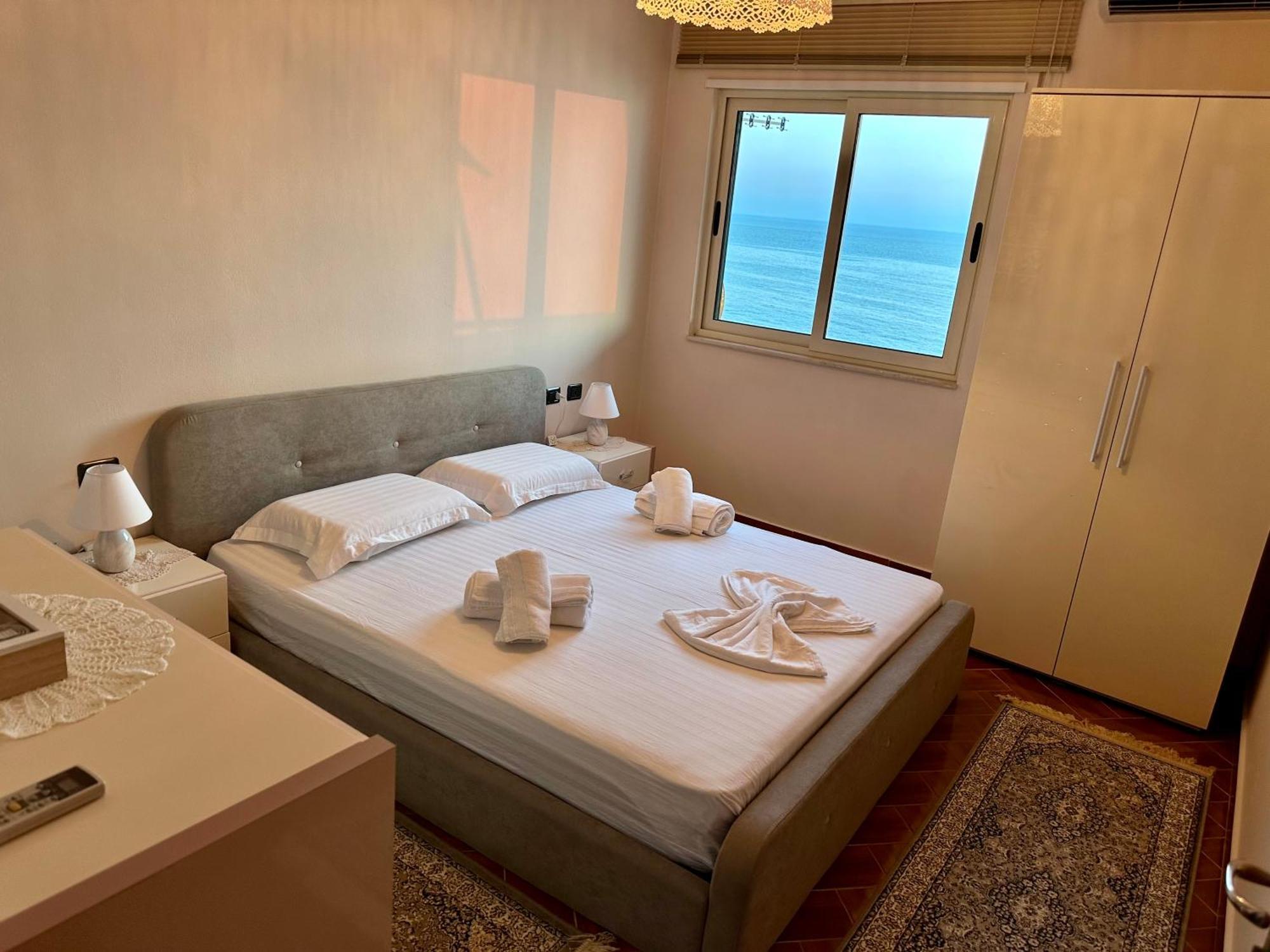 Апартаменти Summertime Luxury With Amazing Sea View